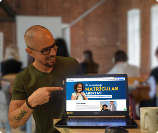Imagem ilustrativa do portal Prol Educa, que facilita a captação de alunos para escolas
